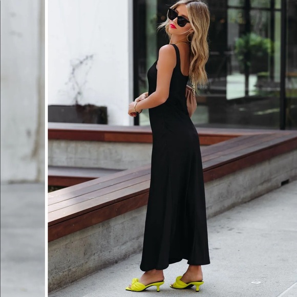 Satin VICI Dress - Picture 4 of 9